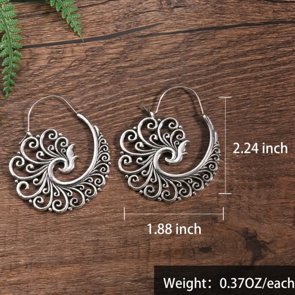 Vintage Craftsman Carved Peacock Pattern Hoop Earrings - Picture 4 of 6